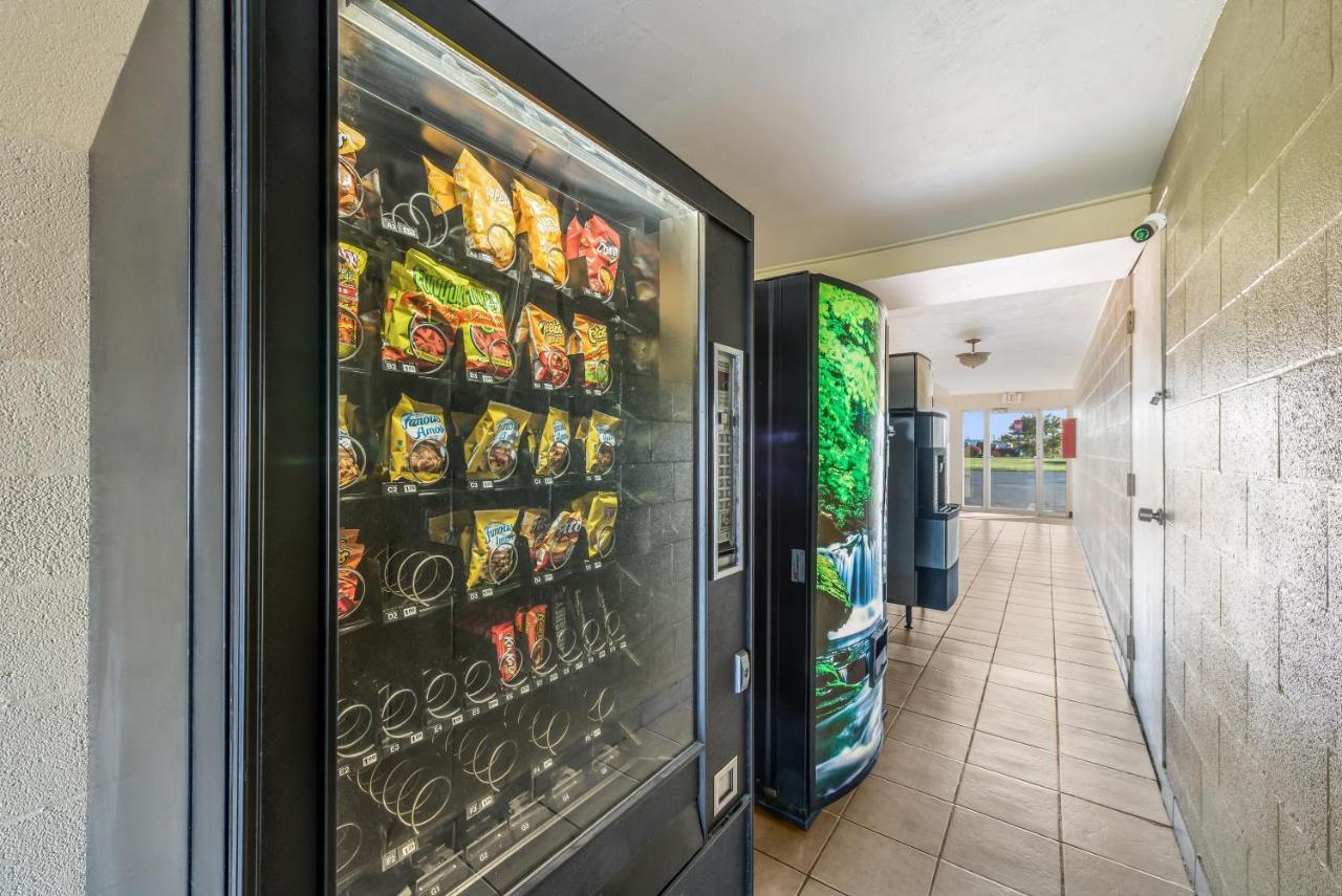 Red Roof Inn & Suites Wapakoneta Dış mekan fotoğraf